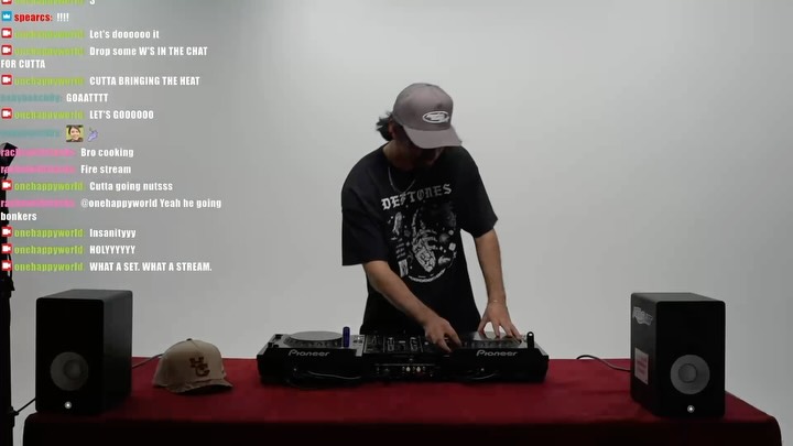 cutta mixing during the ONE HAPPY WRLD live session