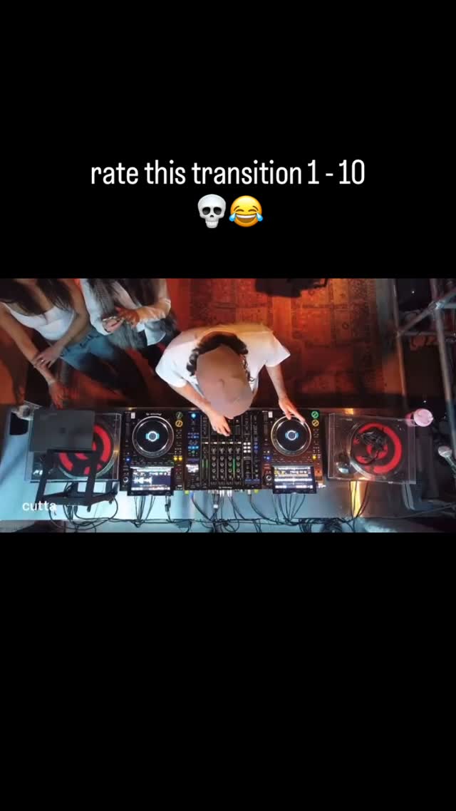 Overhead view of cutta mixing at the DJ decks